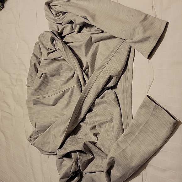 ZYIA Tops - Zyia Yoga Shawl